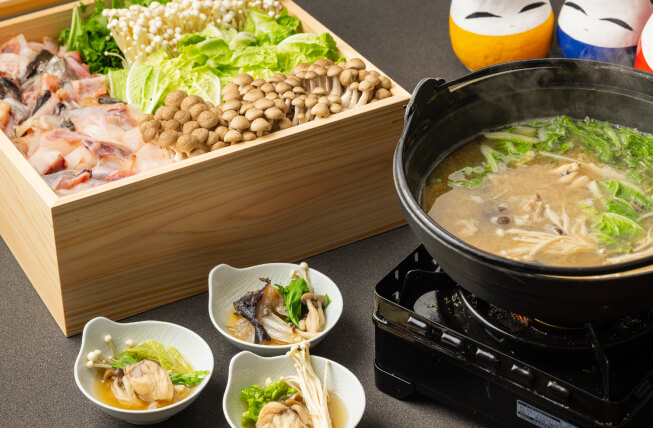 鮟鱇(あんこう)鍋<br />
<p><small>（ライブキッチンコーナー）</small></p>