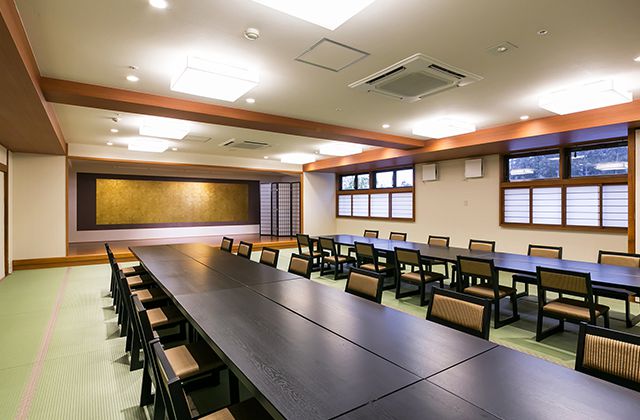 中宴会場「末広（すえひろ）」